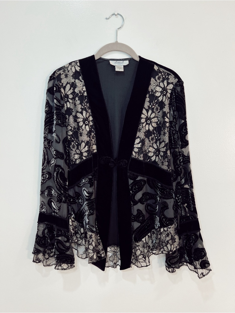 Vintage 100% Silk Lacy Floral and Paisley Komono Jacket with Bell Sleeves - Picture 1 of 10